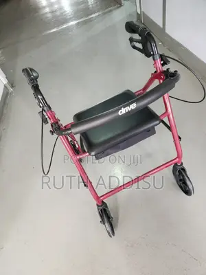 Photo - Walker With Seat凹槽walker愛情medical_walker鎖住walker裝修walker