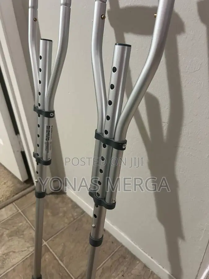 Crutches臥٤stable Rubber Bush٩٩helpful for Those Who Walk