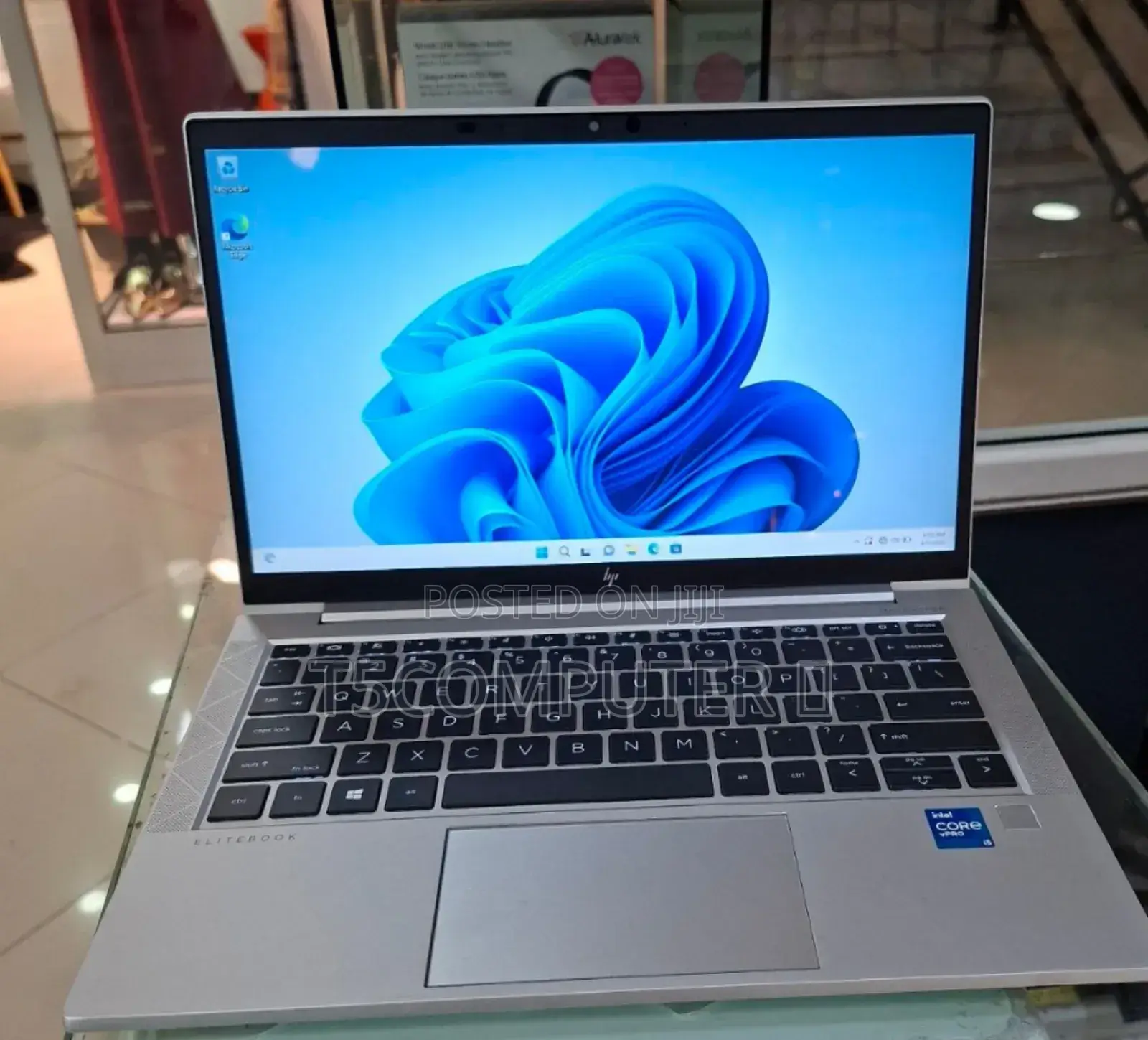 New Laptop HP EliteBook 830 G8 8GB Intel Core I5 SSD 512GB