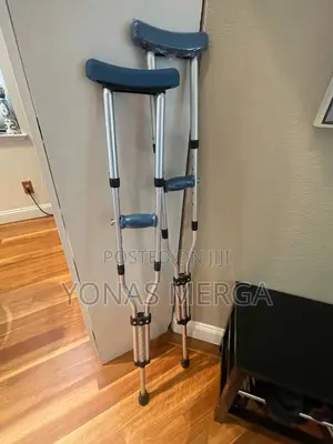Photo - Kranch寒0folding Crutches Aluminum/Plastic٧٥aluminum Crutches