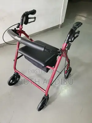 Photo - Medical_walker材去walker賄款walker巢的walker承認walker銳意walker