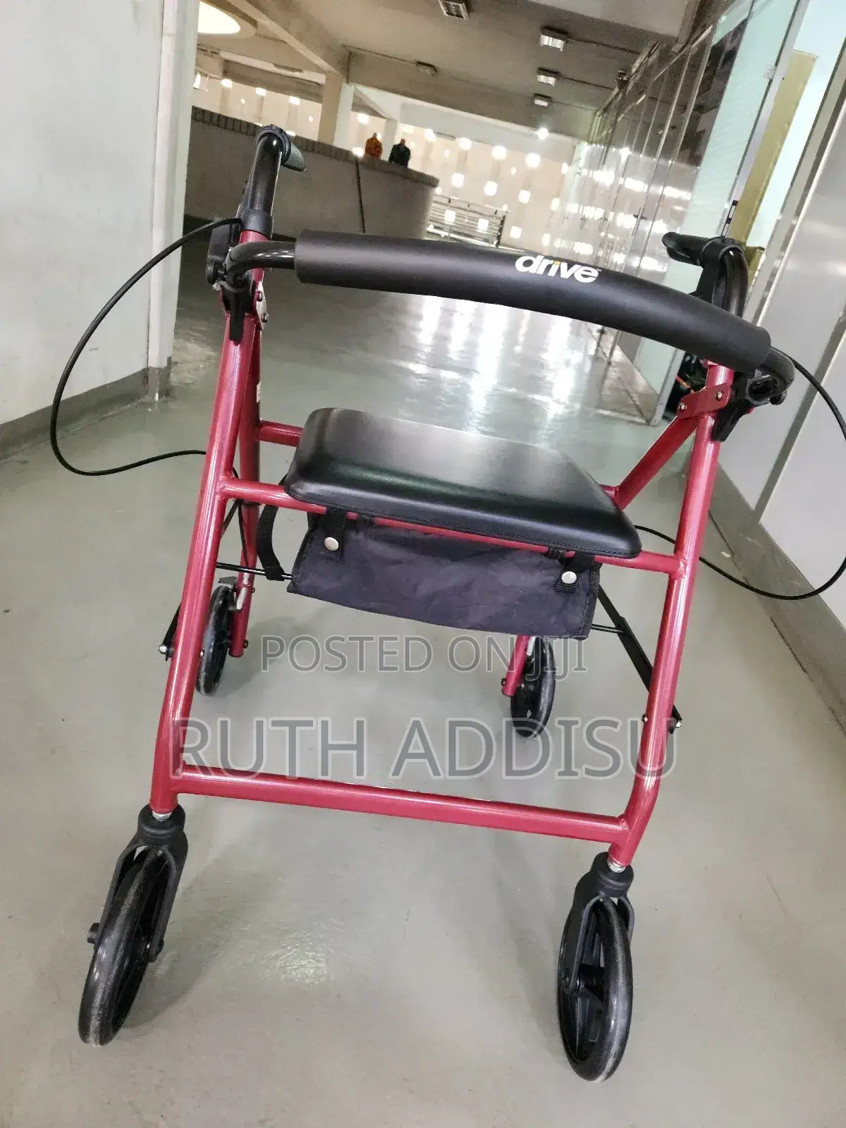 Walker Four Wheel With Seat Walker糕時walker受損walker未知walker