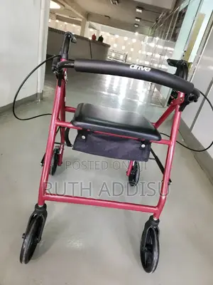 Walker Four Wheel With Seat Walker糕時walker受損walker未知walker