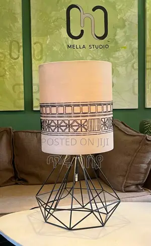 Photo - Zewd Table Lamp