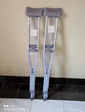 Photo - Underarm Crutch٠末 Walker Auxiliary Crutch巿نcrutchesßðcranch