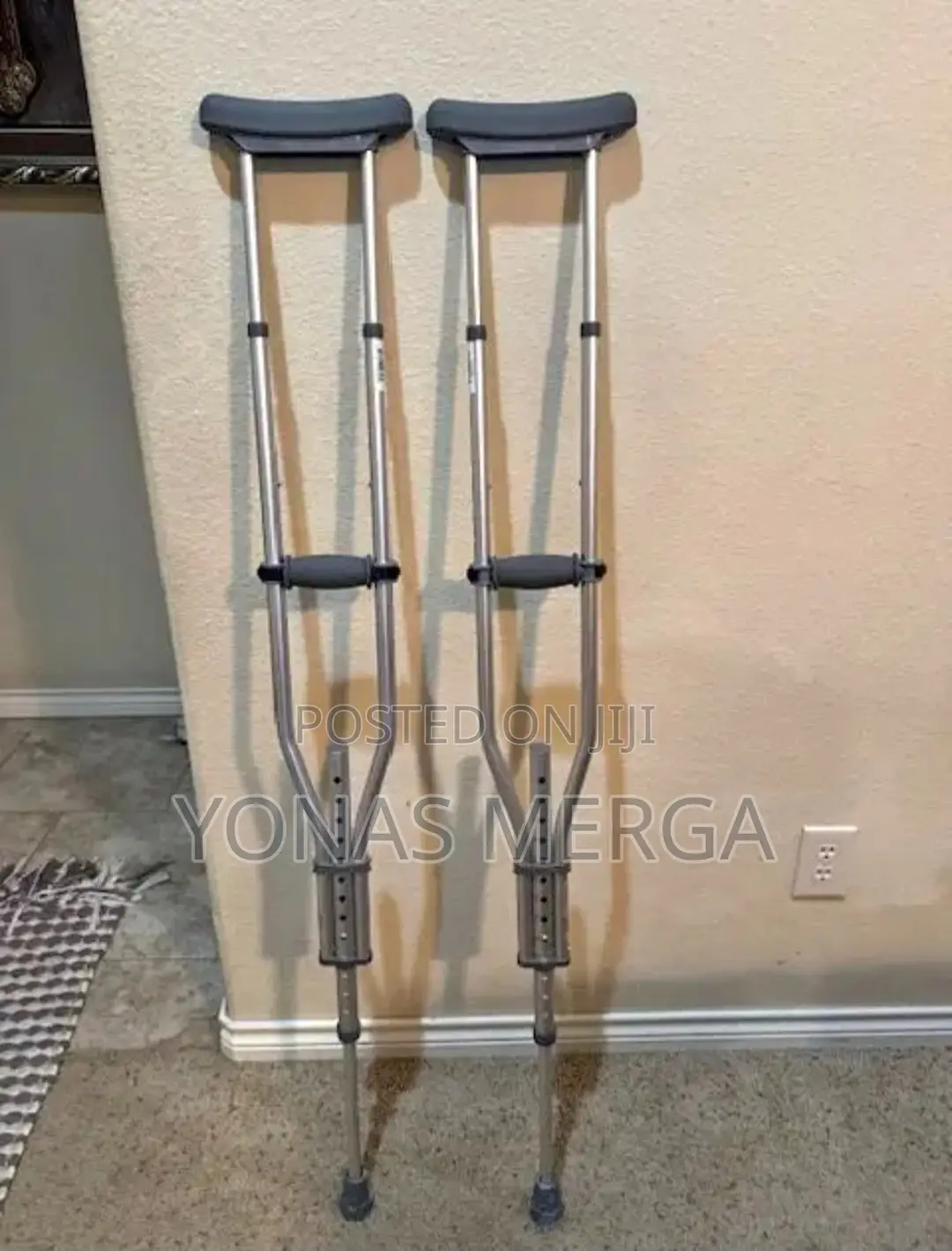 Crutches斗7for Adults/Youth With Underarm Pads,User山0crutches