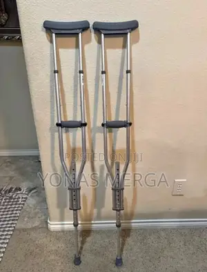 Crutches斗7for Adults/Youth With Underarm Pads,User山0crutches