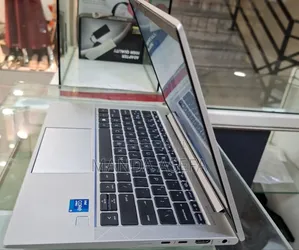New Laptop HP EliteBook 830 G8 8GB Intel Core I5 SSD 512GB