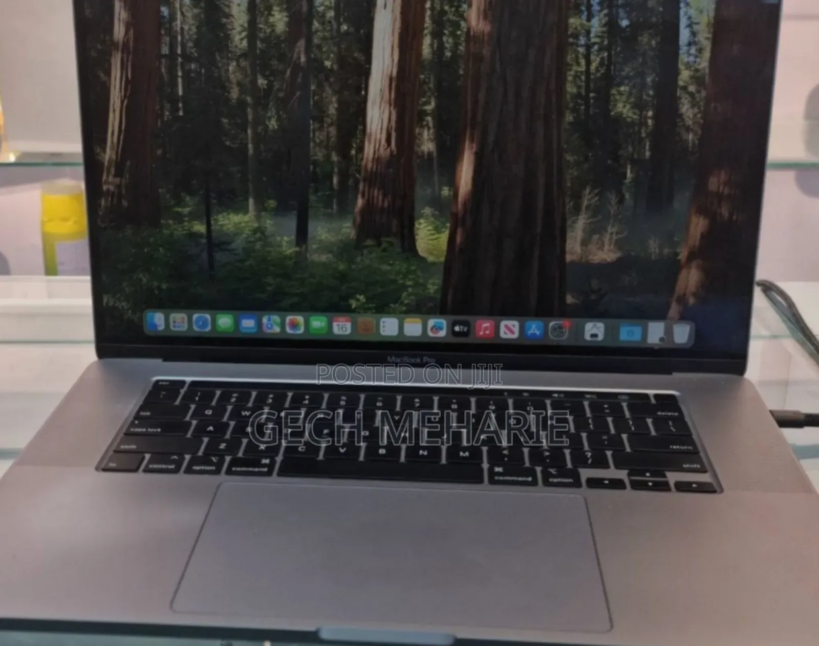 New Laptop Apple MacBook Pro 2019 16GB Intel Core I7 SSD 512GB