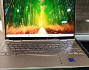 New Laptop HP Envy X360 8GB Intel Core I7 SSD 1T