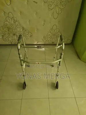 Photo - Adult Folding Walker٠١easy Transport and Storage綫walker