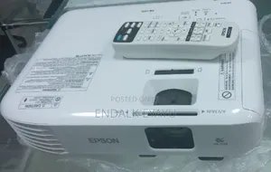Photo - Epson Projecter Eb-S05