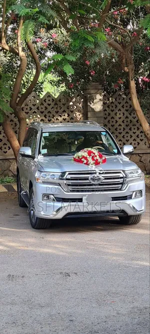 Photo - Wedding Cars for Rent