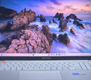 New Laptop Asus Vivobook 16 16GB Intel Core I7 SSD 512GB