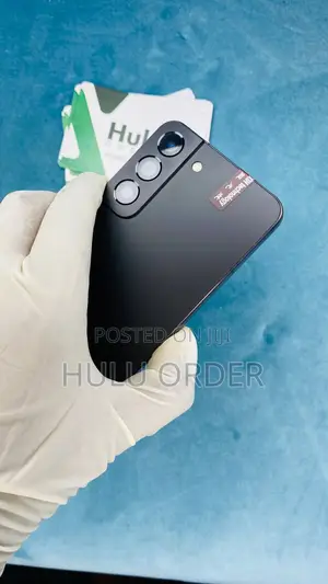 Photo - New Samsung Galaxy S22 5G 128 GB Black