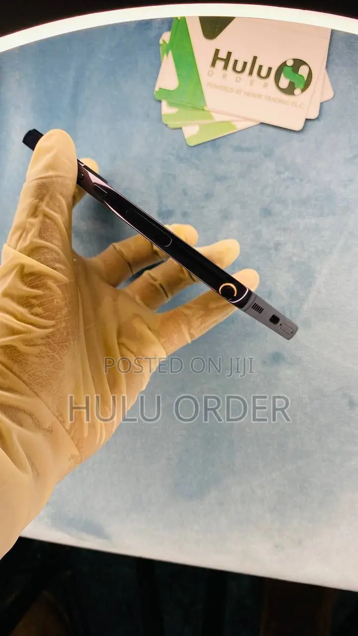 New Samsung Galaxy S22 5G 128 GB Black