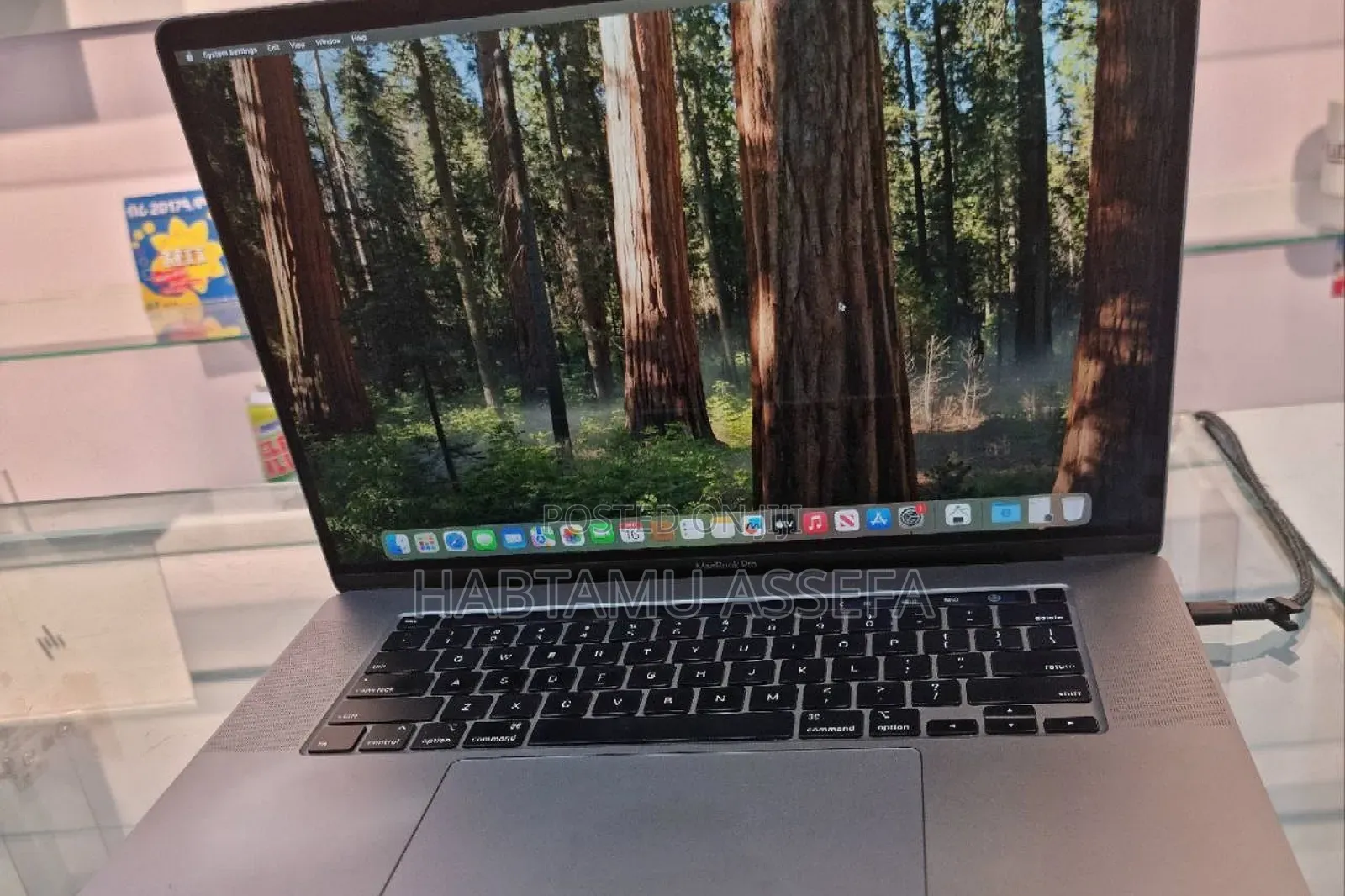 New Laptop Apple MacBook Pro 2019 16GB Intel Core I7 SSD 512GB