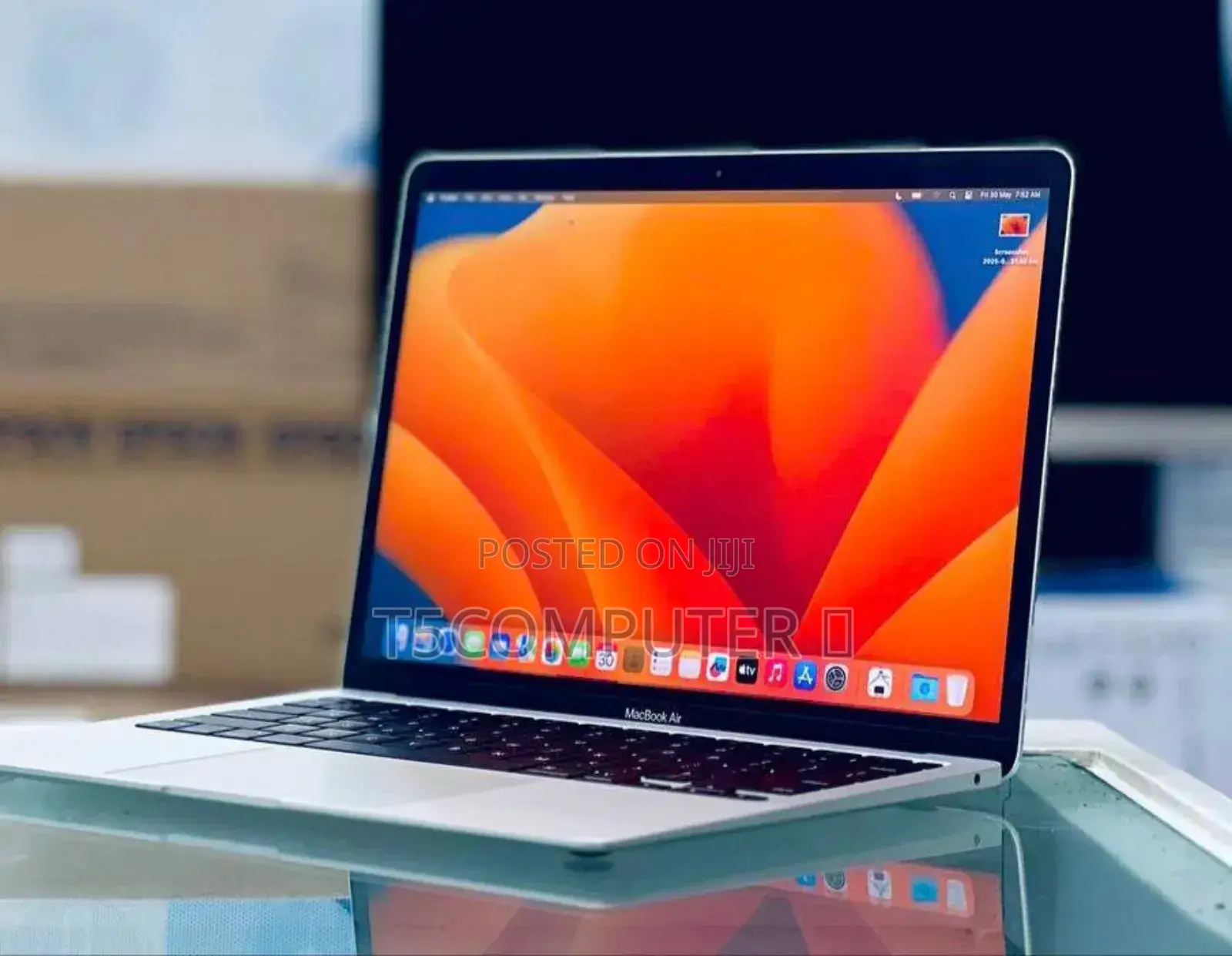 New Laptop Apple MacBook Pro M1 8GB Apple M1 SSD 256GB