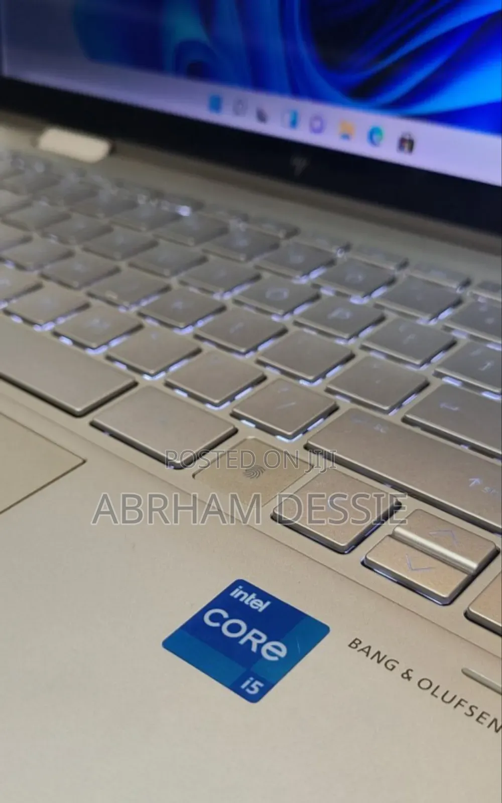 New Laptop HP Envy X360 8GB Intel Core I5 SSD 512GB