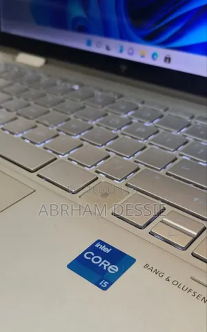 New Laptop HP Envy X360 8GB Intel Core I5 SSD 512GB