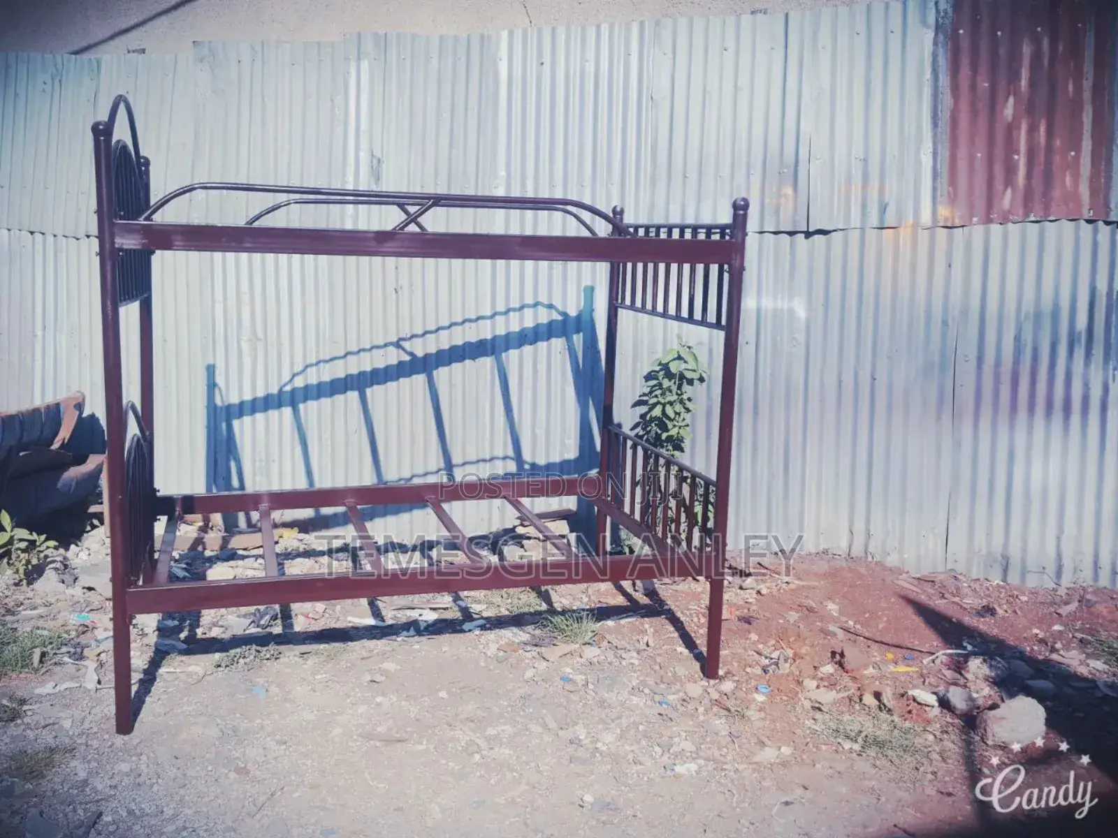 የልጆች ተደራራቢ አልጋ