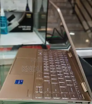New Laptop HP Envy X360 8GB Intel Core I7 SSD 1T
