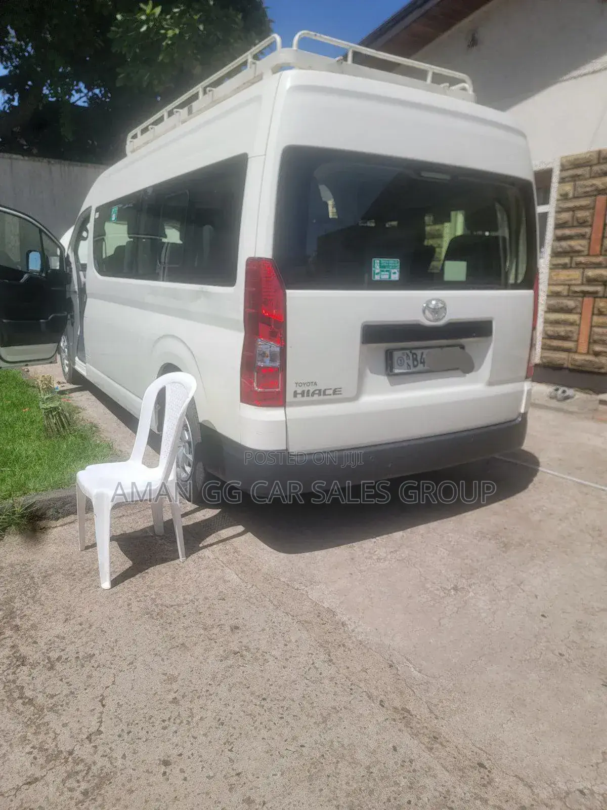 Toyota HiAce 2021 White