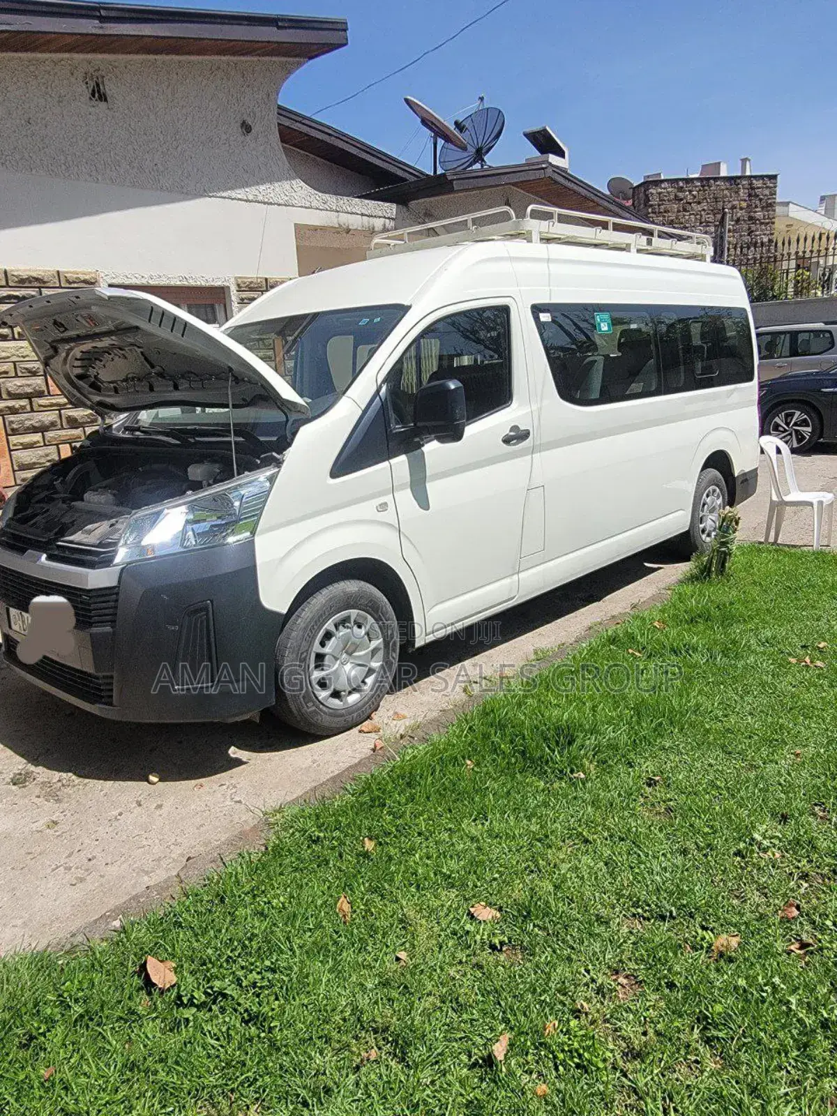 Toyota HiAce 2021 White