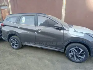 Photo - Toyota Rush 2020 Gray