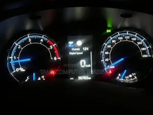 Toyota Hilux 2021 Gray