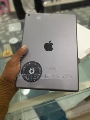 New Apple iPad 10.2 (2021) 128 GB