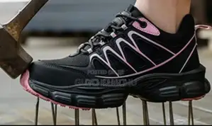 Best Fashion Safety Shoes ለ Hiking, ለመዘነጫ በድጋሚ መጥቷል