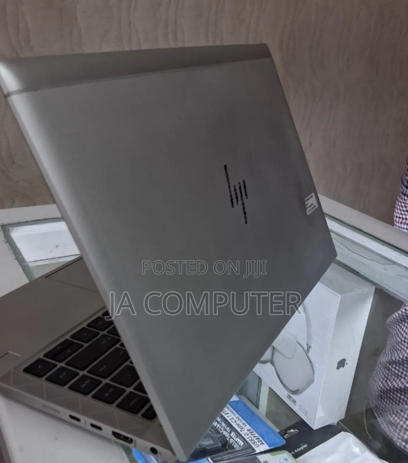 New Laptop HP EliteBook 830 G8 16GB Intel Core I7 SSD 512GB