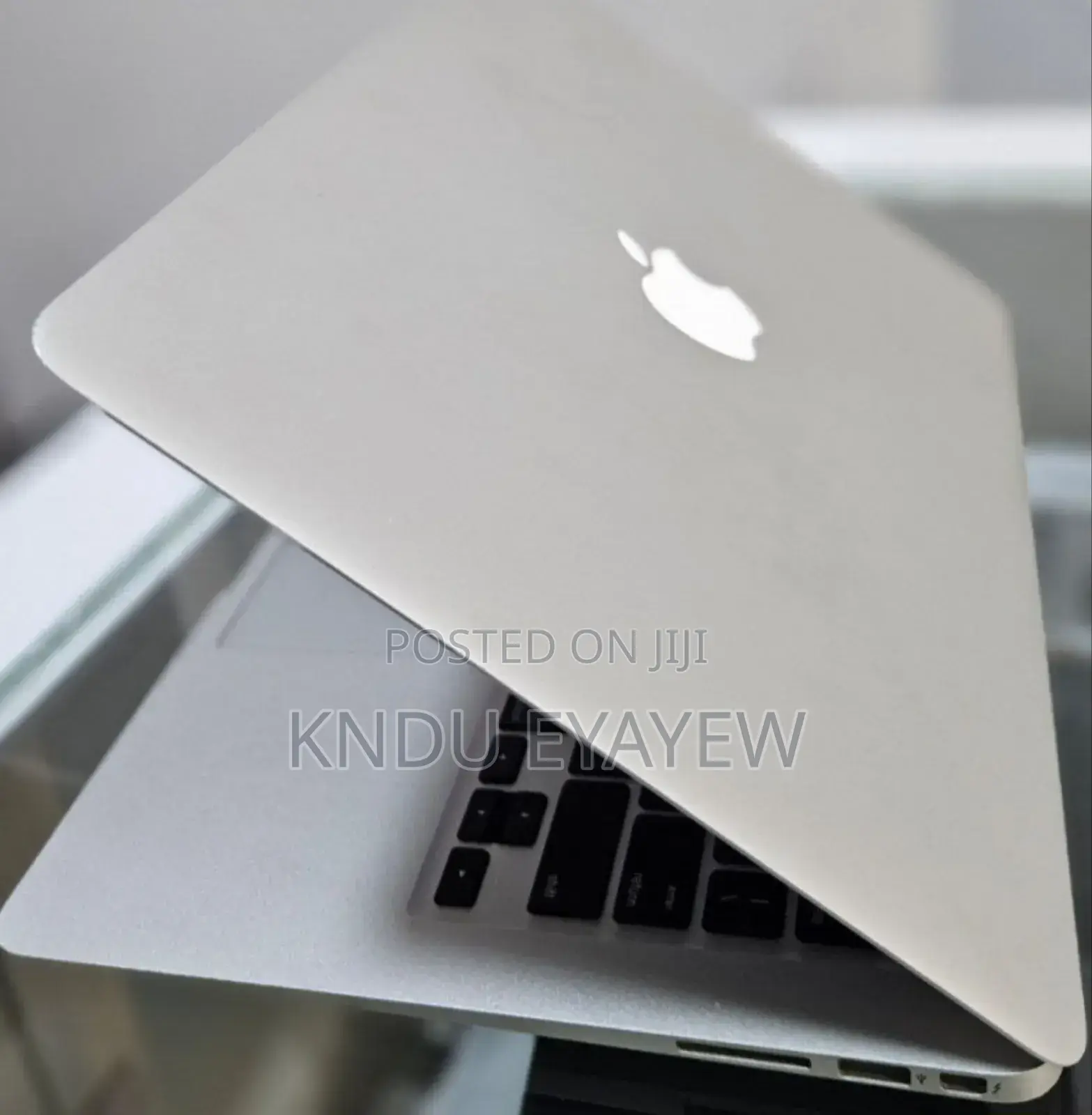 New Laptop Apple MacBook 4GB Intel Core I5 SSD 128GB
