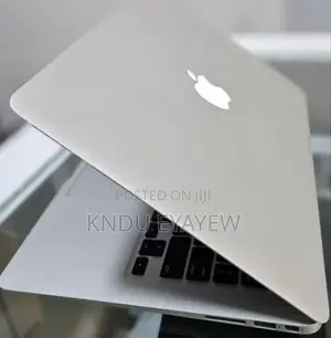 New Laptop Apple MacBook 4GB Intel Core I5 SSD 128GB