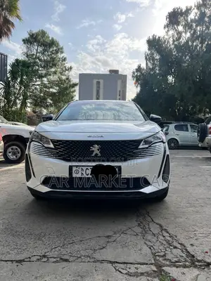 Photo - Peugeot 5008 2022 White
