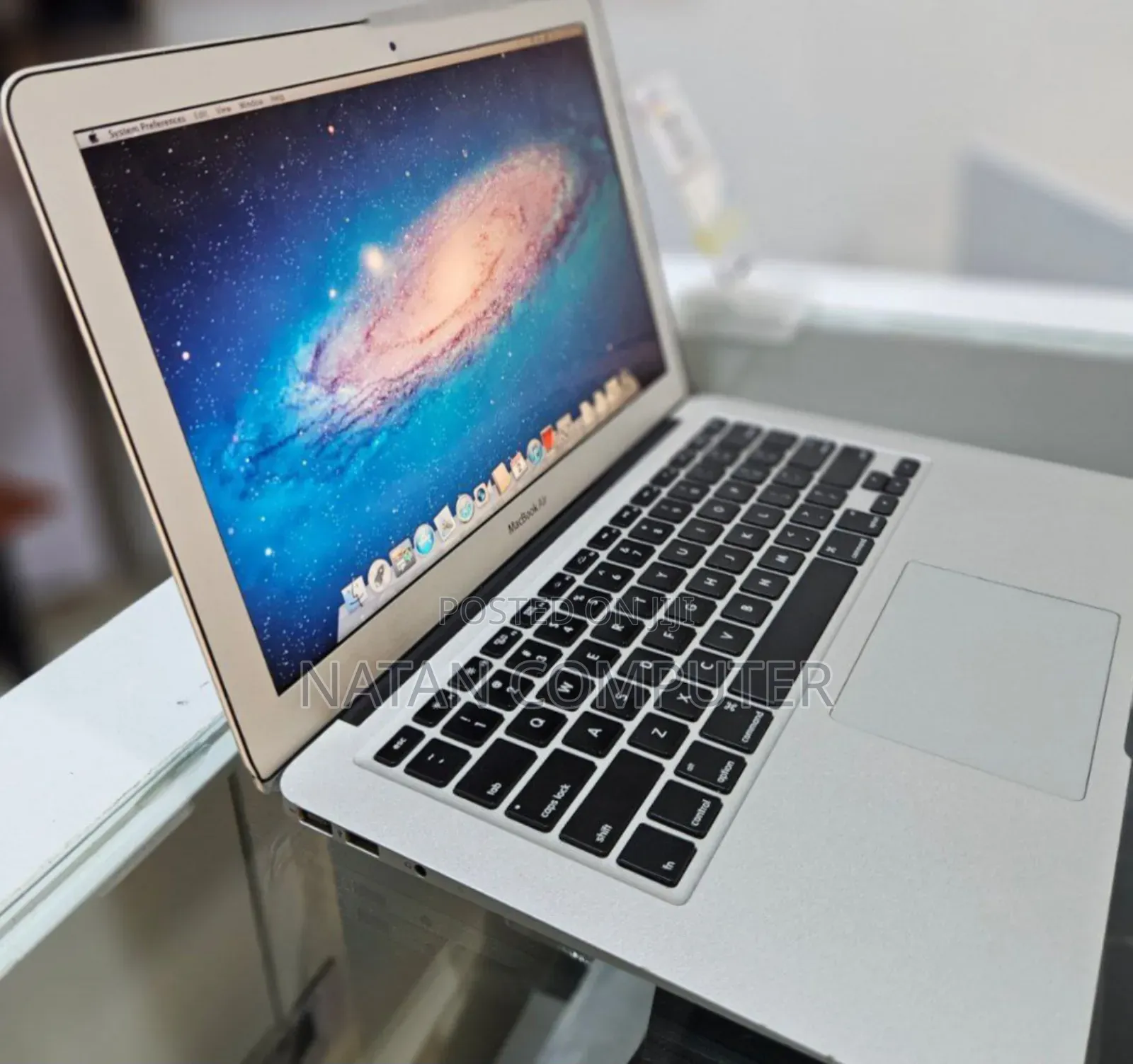 New Laptop Apple MacBook Air 2011 4GB Intel Core I5 SSD 128GB