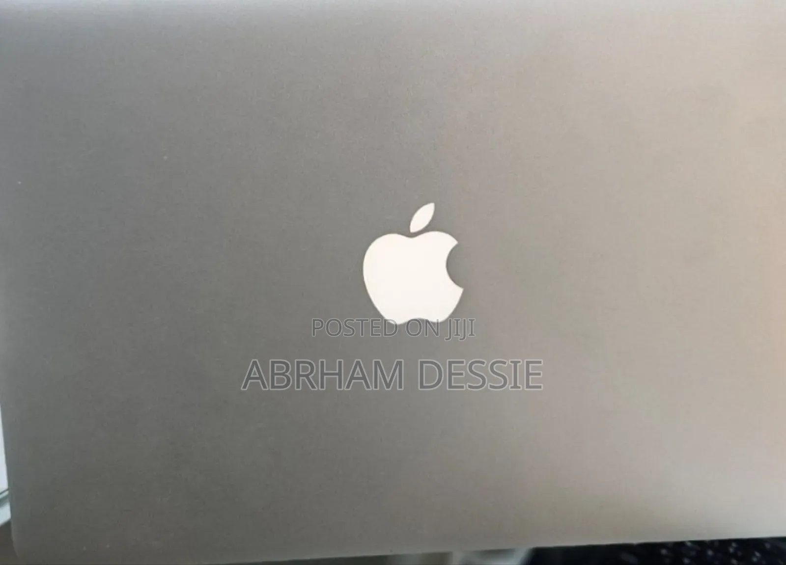 New Laptop Apple MacBook Air 2011 4GB Intel Core I5 SSD 128GB