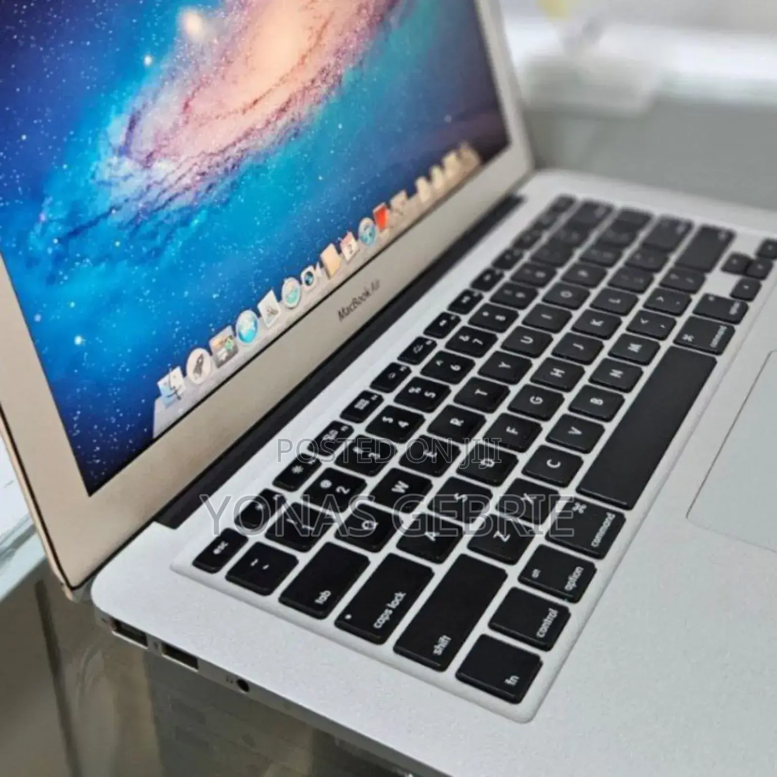 New Laptop Apple MacBook Air 2011 4GB Intel Core I5 SSD 128GB