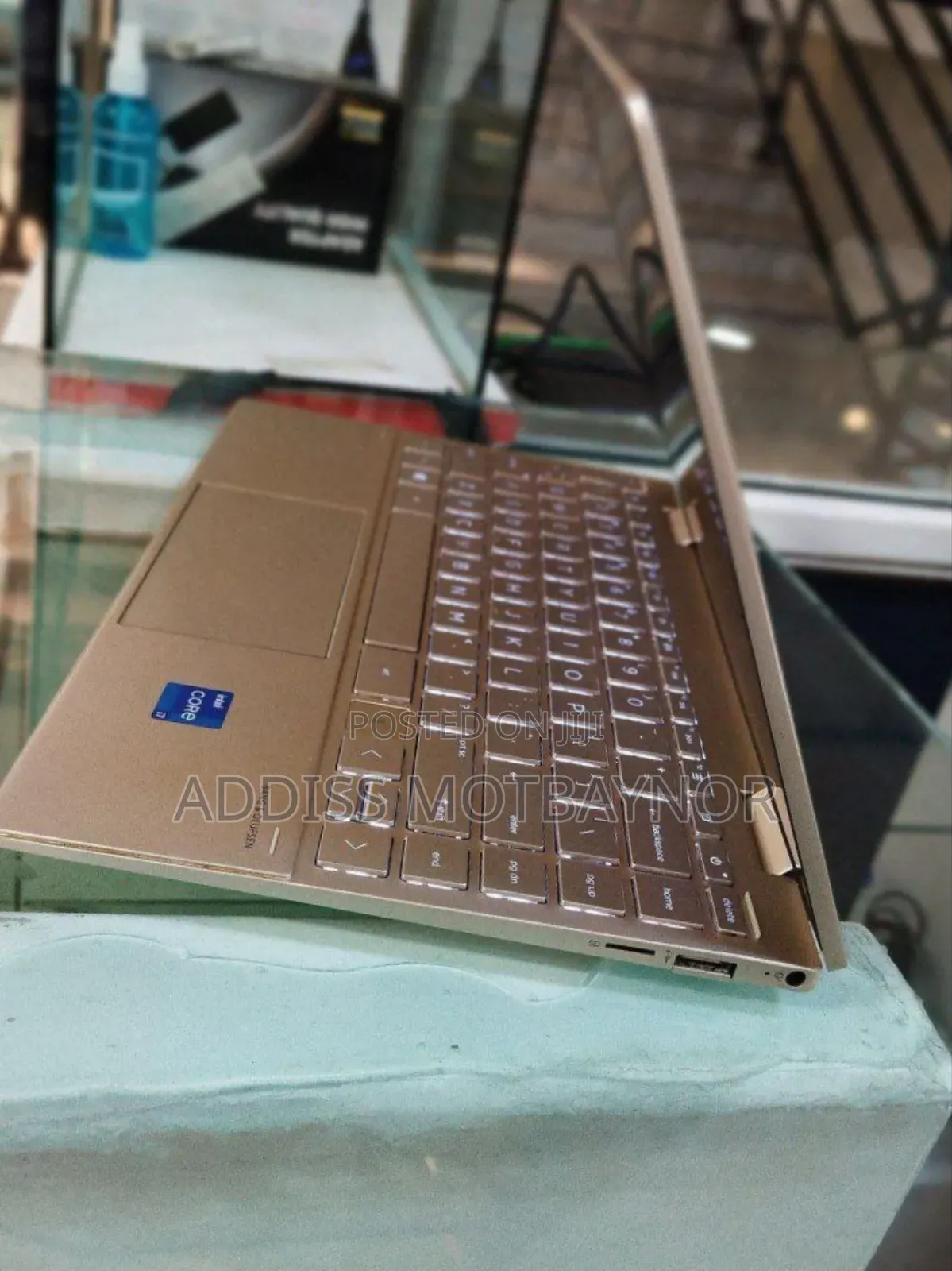 New Laptop HP Envy X360 8GB Intel Core I7 SSD 1T