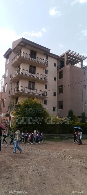 250 ካሬ G+4 ህንፃ ባንክ ብድር የተመቻቸ