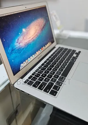 New Laptop Apple MacBook Pro 2019 4GB Intel Core I5 SSD 128GB