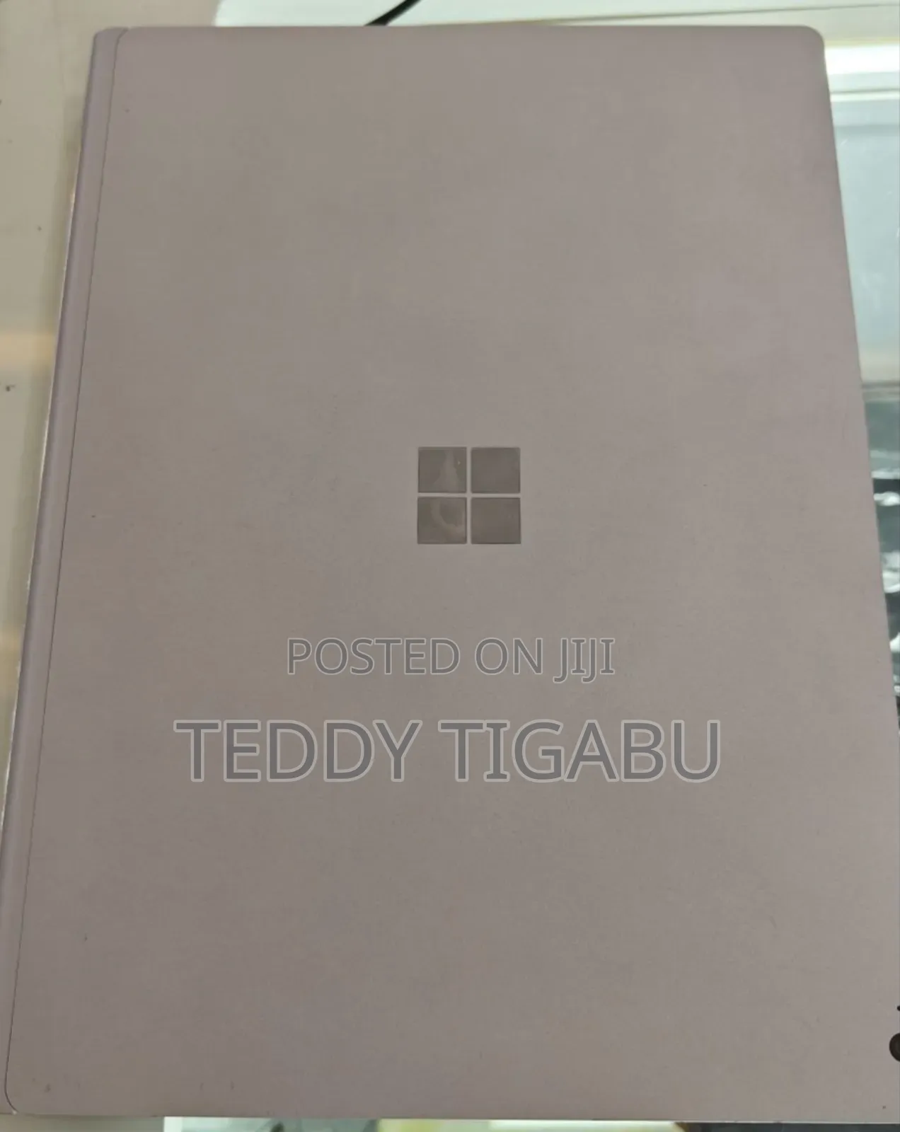 New Laptop Microsoft Surface Book 3 16GB Intel Core I7 SSD 256GB