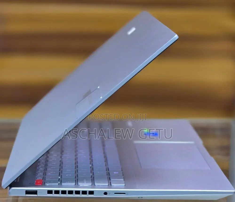 New Laptop Asus Vivobook 16 16GB Intel Core I7 SSD 512GB