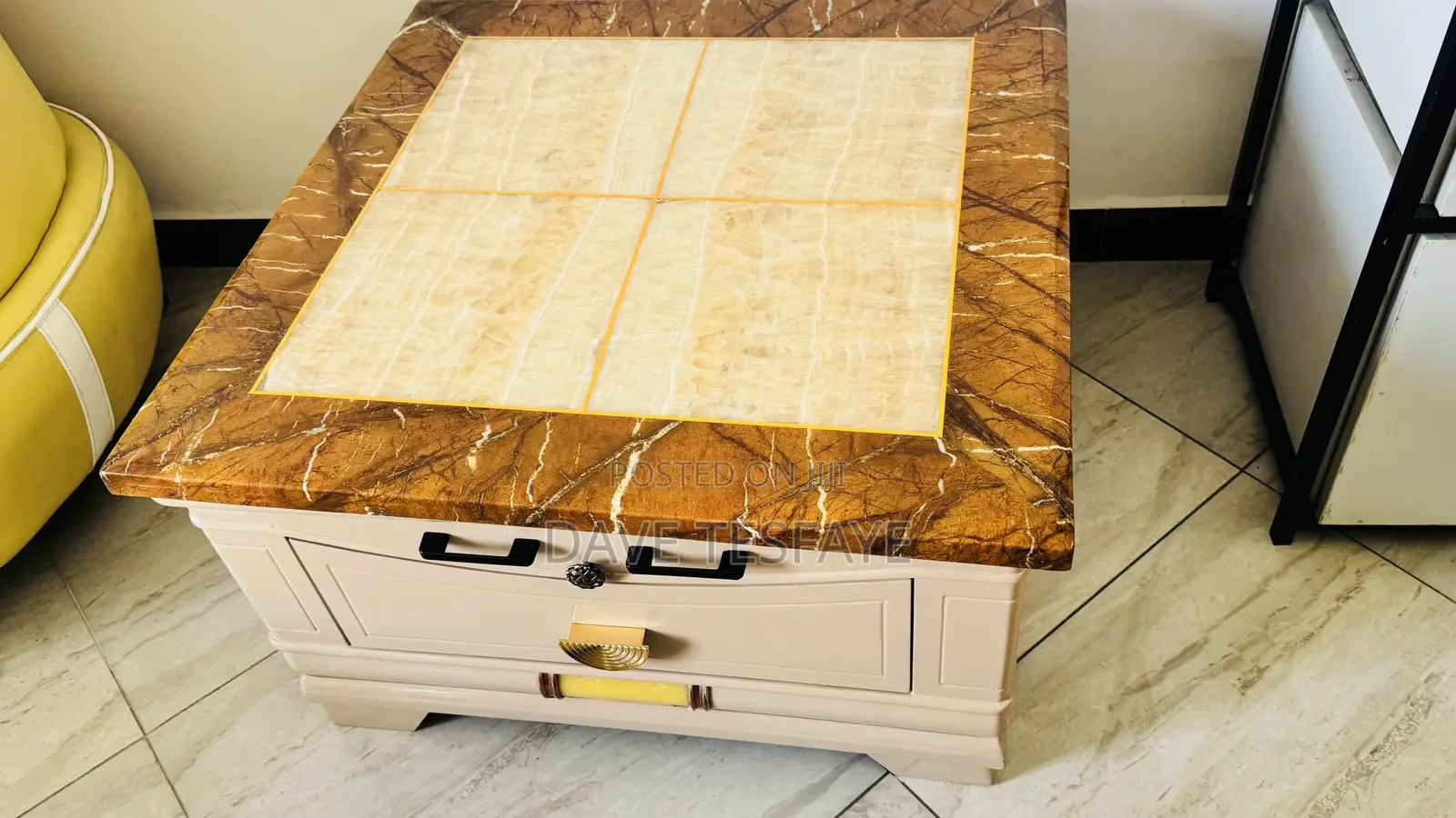 Imported Modern Living Room Sofa Set Withmarble-Topped Table