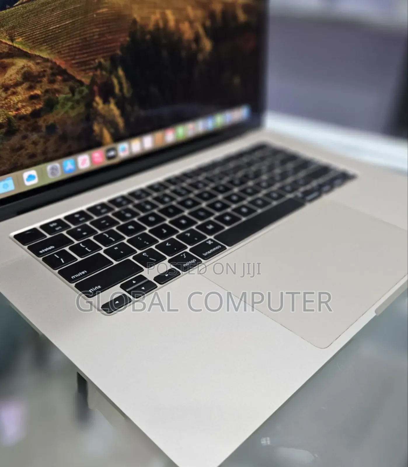 New Laptop Apple MacBook Air 2024 M3 15-Inch 8GB Apple M3 SSD 256GB