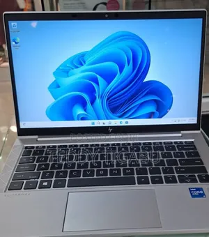 New Laptop HP EliteBook 830 G8 8GB Intel Core I5 SSD 512GB