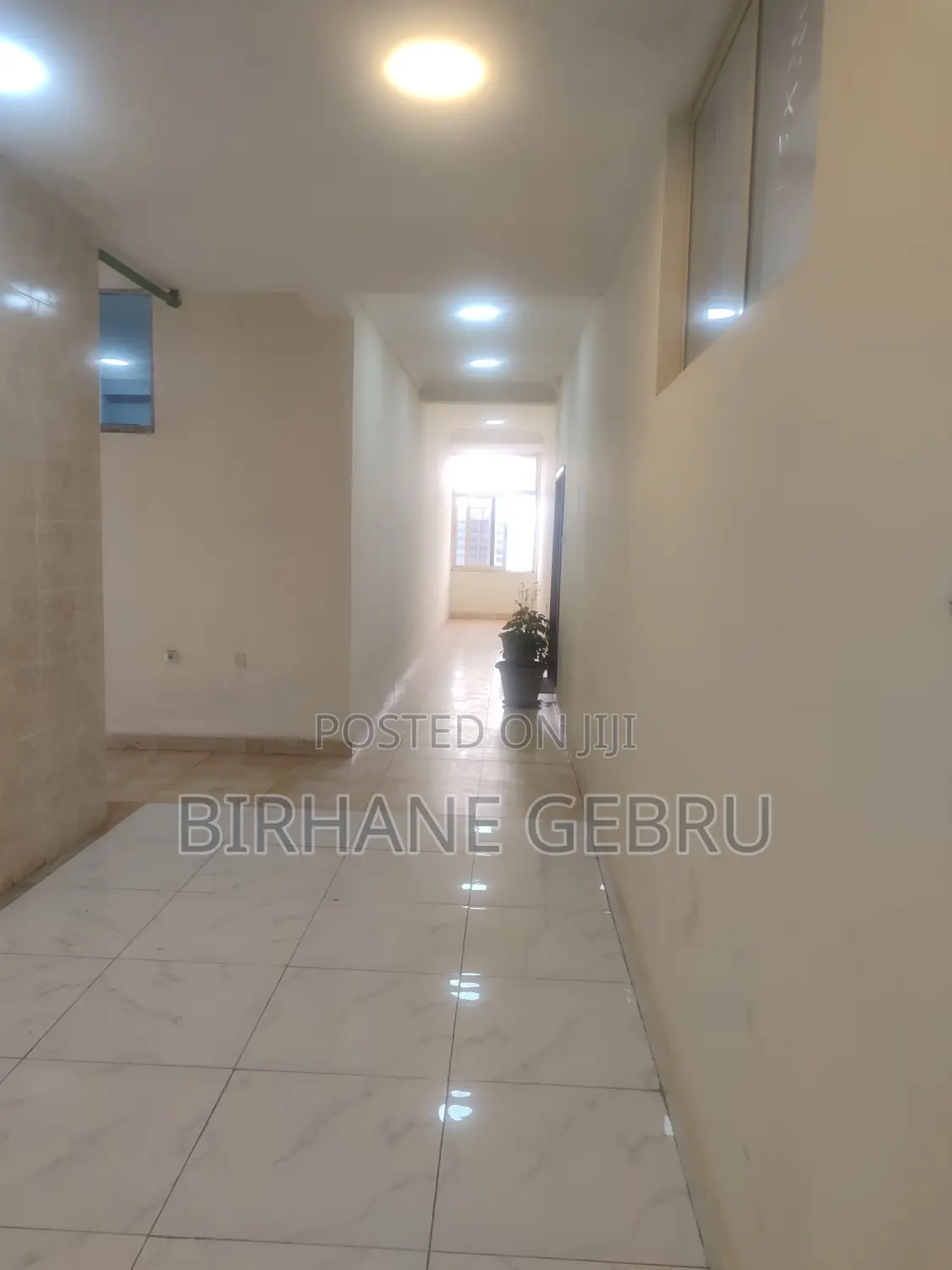 Luxury Aoartiment Rent for Office