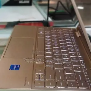 New Laptop HP Envy X360 8GB Intel Core I7 SSD 1T