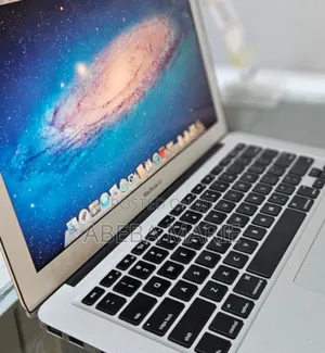New Laptop Apple MacBook Air 2011 4GB Intel Core I5 SSD 128GB